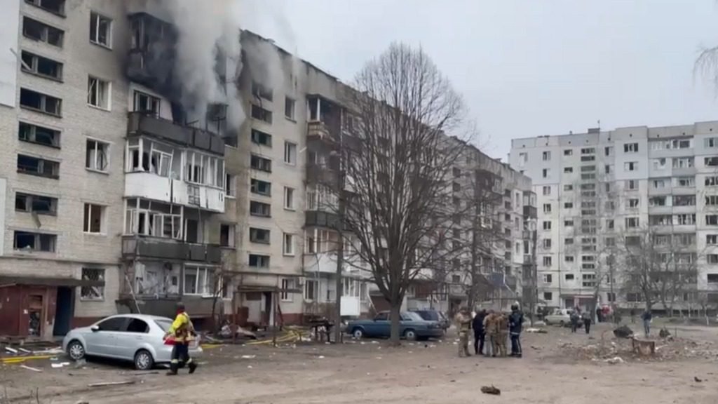 Russian Strike on Sumy: 101 Injured, Homes and Hospital Damaged